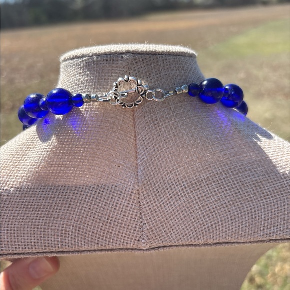 Vintage Cobalt Blue Beaded Necklace - Picture 5 of 6